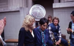 bobdylan-n-jonimitchell:  Joni Mitchell performs with Joan Baez, October 4, 1980.