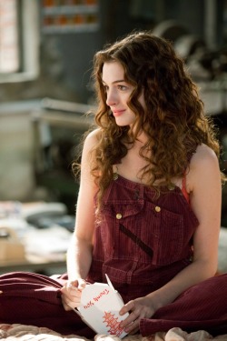 500daysofpussy:  suicideblonde:  Anne Hathaway in Love and Other Drugs  I love you 