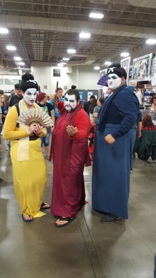 gigaguess:  enigmacub:  aslanthelioness:  These were my favorite cosplayers of Salt Lake City Comic Con! I don’t know their names but if you do make sure to credit them! I loved it!  Yay!  That is awesome. 