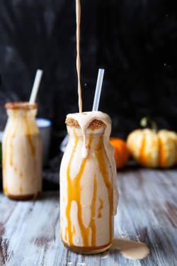 foodiebliss:  Boozy Pumpkin MilkshakeSource: Broma Bakery   Gather around the cauldron,Sit for a spell and,Come get your autumn and Halloween fix    