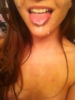 alwayys-hornyy:  http://horny-hot-teens.tumblr.com  Always like seeing a messy face!!  :)))  Follow,reblog, and submit to: idareu812.tumblr.com