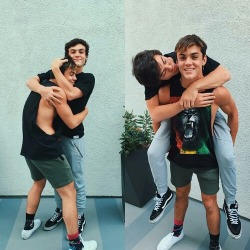 dolan-twins-are-life:Cutest couple ❤️