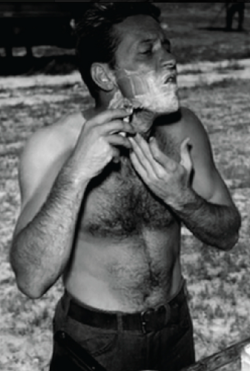 mynewplaidpants2:William Holden put down that razor