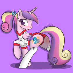 loopend:  “Love is in Bloomers” - Loop End Princess Cadence is bloomers, suggested by http://slayerbvc.tumblr.com/ 