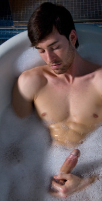 standingleg:  alustfulpursuit:  lickwid:  enjoying his bath  I would enjoy him in his bath.  I love the combo of soap &amp; cock. 