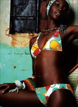 partialboner:Kiara Kabukuru, Ugandan model.