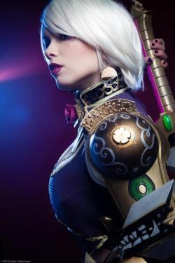 geeksngamers:  &ldquo;Face Me!&rdquo; | Soul Calibur IV: Ivy Valentine Cosplay — By Giulia of Italy (via @GeeksNGamers)  Valentines’ Day 2014 GeeksNGamers: Facebook | Twitter | Tumblr | Adventure On! 