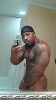 musclegalore:  YAAAAAAASSSSSS!So sexy!black male strippers  Mmm yes