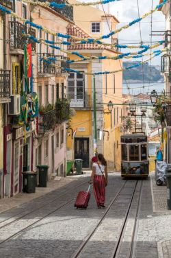 visitheworld:  Lone Traveler, Lisbon / Portugal (by   Brad Hammonds).