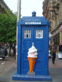 whimsicaldiscord:  Hey by the way the Doctor is in Glasgow and he’s selling ice cream. And clearly he’s regenerated again and he’s now a middle aged Scottish man with a salt and pepper beard and a bald head.  Shame it wasn’t David Tennant stepping