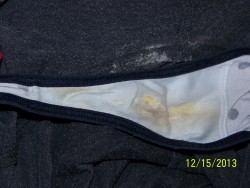 worndirtypanties:  Anon submission: “Stained panties thru to inside of Yoga pants again. What a creamy pussy!” wow! more please!!!
