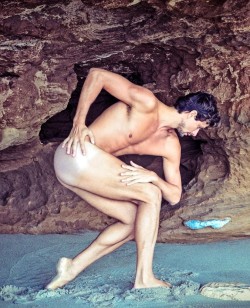 alekzmx:  hombresdesnudo2:  Matías Santos!!!  gorgeous argentinian dancer Matias Santos 