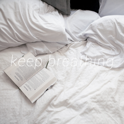 renwakers:  keep breathing: a playlist of soft, comforting songs, perfect for relaxing in bed as the weather gets colder and classes start again [listen] [photo] 