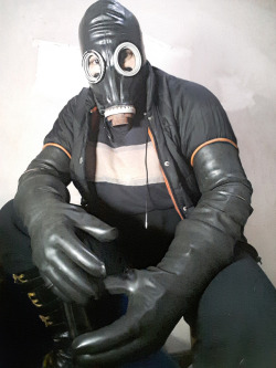 rubberbitch1030:  And these elbow length industrial gloves sealed the deal. Feels like my entire arm is vacuum sealed