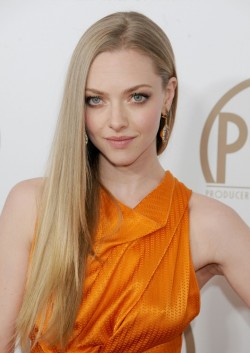 famoustits23:  229 AMANDA SEYFRIED Age 29. Bra size 34C Set number 229 from famoustits23 BORN: Pennsylvania, USA TV: Veronica Mars FILMS: Mean Girls, Mamma Mia!, Jennifer’s Body, While We’re Young, Ted 2.