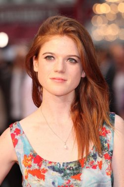 hotteenagechicks:  Rose Leslie  &ldquo;You don&rsquo;t know nothing John snow&rdquo;