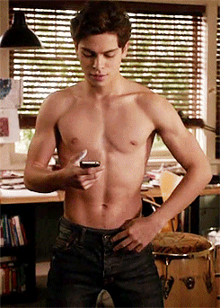 crazyassblackgirlgifs:  ratchard:  JAKE T AUSTIN??????????????????????FUCK THAT’S LITERALLY NOT FAIR  I’m Hella mad right now how did this happen