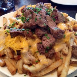 sugoi-png:  theblackoaksyndicate:  moormaid:  blasian-aesthetics:  blondesquats:  FUCK  Fuck me  from now on when I ask for steak fries….  this looks like heaven and weeks of constipation.  crying.. 