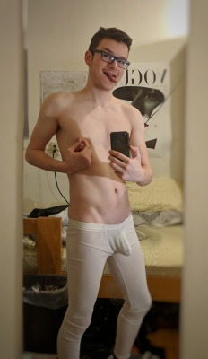 boysterous-blog:  When it’s 5°F and windy, but you’re still determined to make slutty long johns a thing. #WhyBoysNeedSirs 🤣