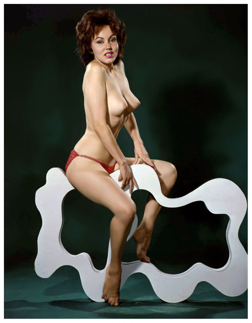 Vintage nude 1950s pin up girls