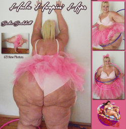 bighotbombshells:  NEW UPDATES!!!! The Beautiful Barbie Bombshell in pink with her “Hula Hoopin Hips”. This set is 63 photos so come on byhttp://supersizedbombshells.com/Barbie/index.html to enjoy this beauty!