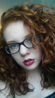 silentorgasm:  Gulp.  She’s completely stopped me in my tracks.  Absolutely beautiful.  Those eyes, lips, the curls…