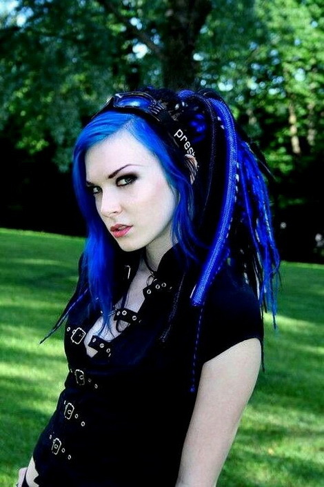 Emo babe shemale