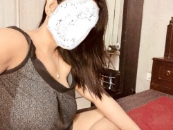 nirajkumar-123:  delbicpl:  #sleepy #exhibitionist #slutty #hotwife  Sexxy slut