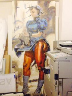 videogamesdensetsu: Akiman working on a life-size painting of Chun-Li during a 2009 exhibition.Sources:https://twitter.com/akiman7/status/504772486441889792http://blog.livedoor.jp/geek/archives/50917338.htmlhttp://blog.livedoor.jp/schatz_kiste/archives/54