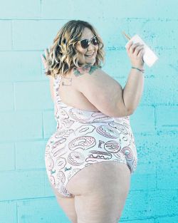 bigcutieellie:  fats:  Flat ass, big belly. 💕 Happy as fuck (and cute as hell). LINK TO DONUT SUIT IN BIO  #plussize #fatkini #fatshion #style #fashion #psstyle #celebratemysize #fullfigured  Love it!!  Wow