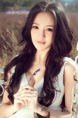 lovely-asians:  Asian babeAsian Girls on Twitter