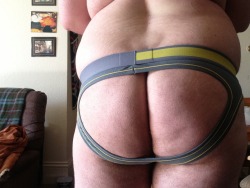 kabutocub:  rangecubby:  Today is an assless undies kind of day.   *bite*