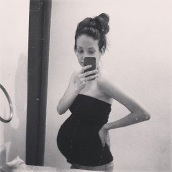  Follow for more preggo pictures  Beauty German Milf Pregnant pregnant