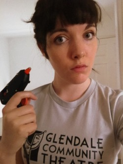 orphanblack:  thisbusinessofalisonhendrix:  Alison Hendrix cosplay.Glendale Community Theatre shirt was an incredible birthday gift and the glue gun is courtesy of my own craft box (;  Nice #Cloneplay.