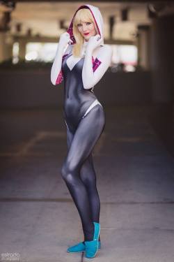 cosplayandgeekstuff:    Ashlynne Dae (USA) as Spider-Gwen.Photos by:   Estrada     