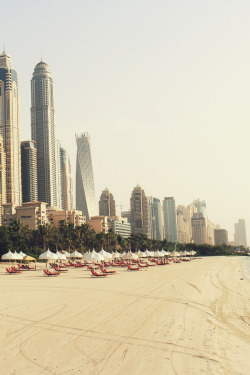 alecsgrg:  Dubai shoreline | ( by Craig Averall ) 