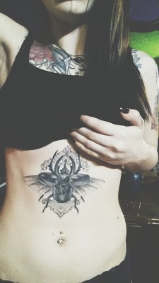shamelessstella:  I don’t think I have posted a picture of my stomach tattoo on here yet…so here it is.  