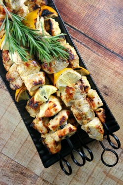 foodffs:  ROSEMARY LEMON CHICKEN SKEWERSReally nice recipes. Every hour.Show me what you cooked!