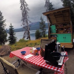 theteardropdiaries:  Oregon was one of the states that we were really looking forward to. We pulled up to our campground around dusk after a scenic ride through beautiful winding mountain roads coming from Lake Tahoe. Our campsite was nestled right next