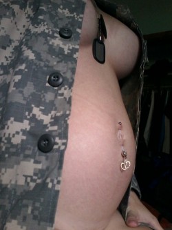 allaboutme-justforyou:  Dog tags, ACUs and baby bump.. sorry for sleep lines lol 