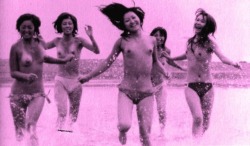 beach girls