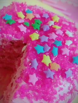 jennibellarella:  Strawberry Cake from my Lalaloopsy Baking Oven! Sooo yummies!