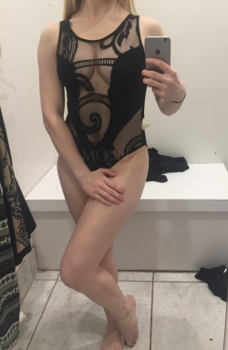 Submit your own changing room pictures now! Body Suit via /r/ChangingRooms http://ift.tt/2iRfrc9