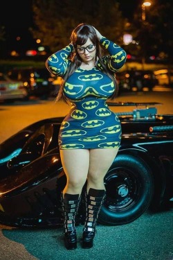freerider5454:  mylo-dangler:  bbwtop:  iluvbbwass:  Fuck she thick!!!!!  Perfect!!!!  Holy motherfuckin shit she is SEXY!!!!  Omfg sooooooo want this beauty she is shit hot   I want to see her naked. Tiddler2