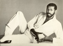 @DJWONDER PRESENTS:TEDDY PENDERGRASS TRIBUTE MIX FROM THE HARD-WORKING FOLKS  AT TEAMYEE.TV 1.  Wake Up Everybody- Harold Melvin &amp; The Blue Notes 2.  Love T.K.O.- Teddy Pendergrass 3.  Back in the Day(Rmx)- Ahmad 4.  Can I Kill It- Compton’s Most