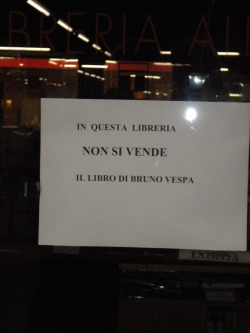Libreria Aleph, sotto la fermata Lima della metropolitana rossa (Milano)
