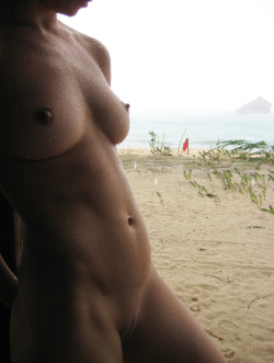 naked-beauties-on-the-beach:  (via annoyinglanddeputywinner, annoyinglanddeputywinner, girlies-blog)(via naked-beauties-on-the-beach)