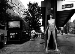 Bite photo by Gary Breckheimer, The Naked City series