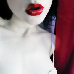 Sehr erotische Lippen und kontrastreiches Foto.