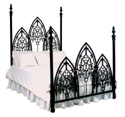 dreamingviolet:  laudanumandarsenic:  glamnoir:  French Gothic Iron Bed at Victorian Trading Company | I require this!     Ale śliczne!